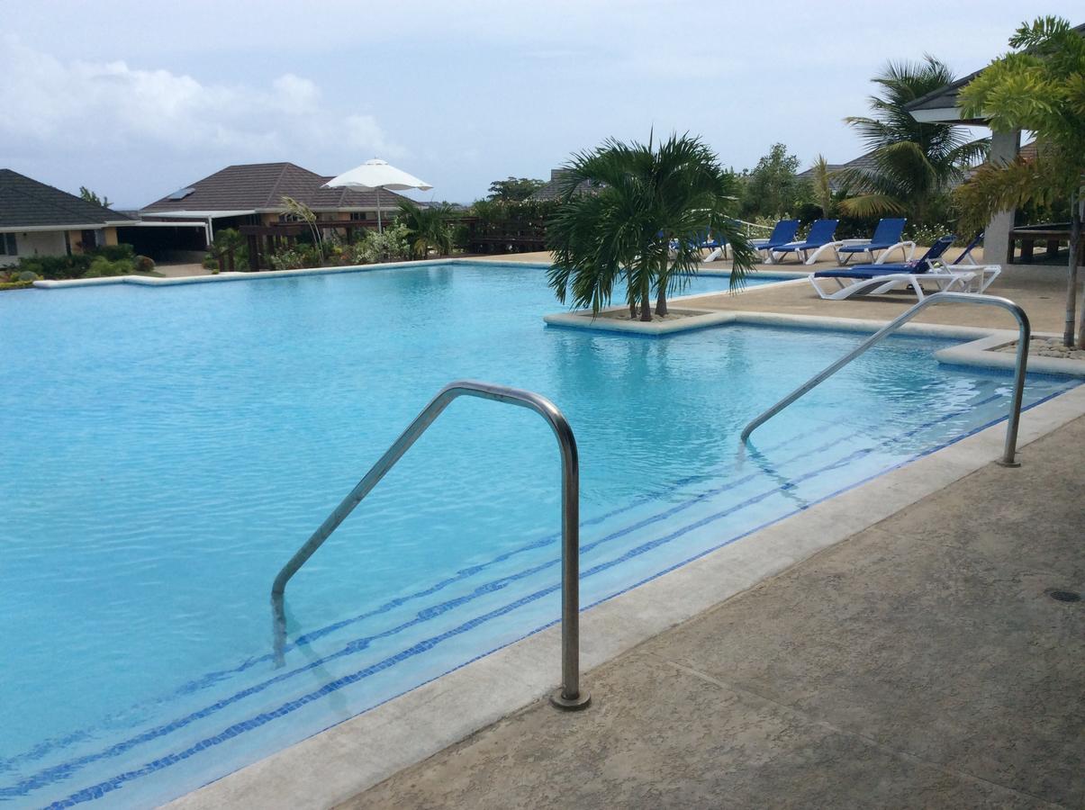 Richmond - Heroes Villa, Ac, Security, Access To Pool, Playground & Private Beach - Welcome Breakfast Basket Экстерьер фото